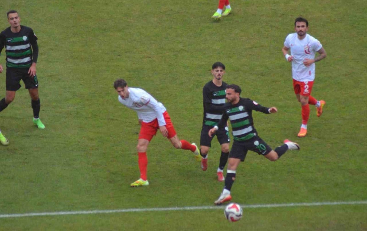 Trendyol 1. Lig’in 19. haftasında Serikspor, Bandırma 17 Eylül Stadyumu’nda