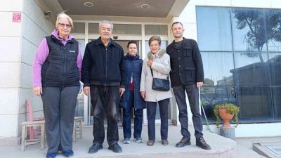 Balıkesir’in Burhaniye ilçesinde kurulmak istenen baz istasyonu, mahalle sakinlerinin tepkisine