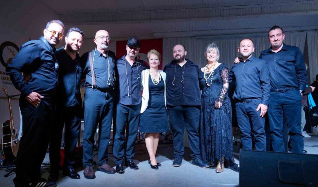 Burhaniye ilçesinde, Türk Anneler Derneği Burhaniye Şubesi tarafından düzenlenen “Eğitime