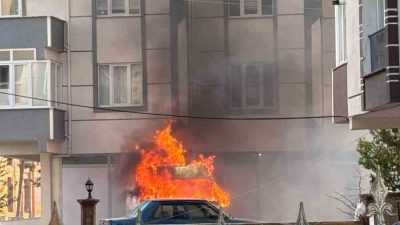 Tekirdağ’ın Kapaklı ilçesinde içinde tekstil malzemeleri bulunduğu iddia edilen minibüs