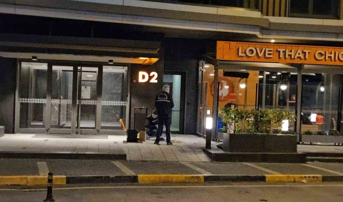 Şişli’de bir iş yerinin önünde silahlı saldırıya uğrayan bir kişi