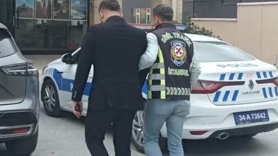 Beylikdüzü’nde trafikte motosikletliye saldıran araç sürücüne 180 bin TL para