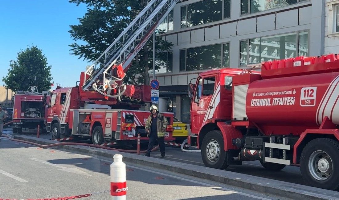 Beyoğlu’nda 6 katlı binada çıkan yangın itfaiye ekiplerinin müdahalesiyle söndürüldü.