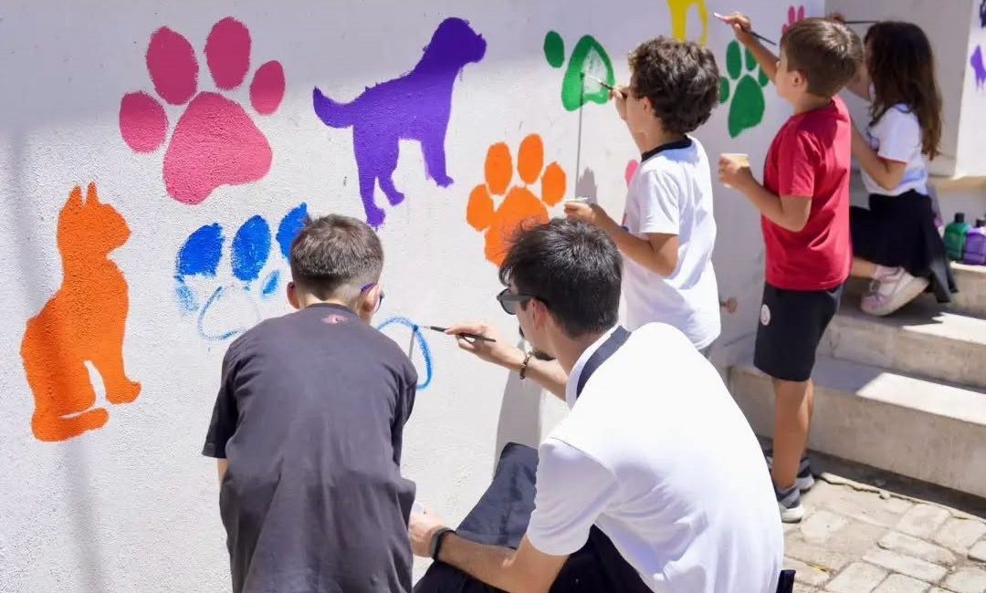Burhaniye ilçesinde, özel bir kolejin 2. ve 3. sınıf öğrencileri,