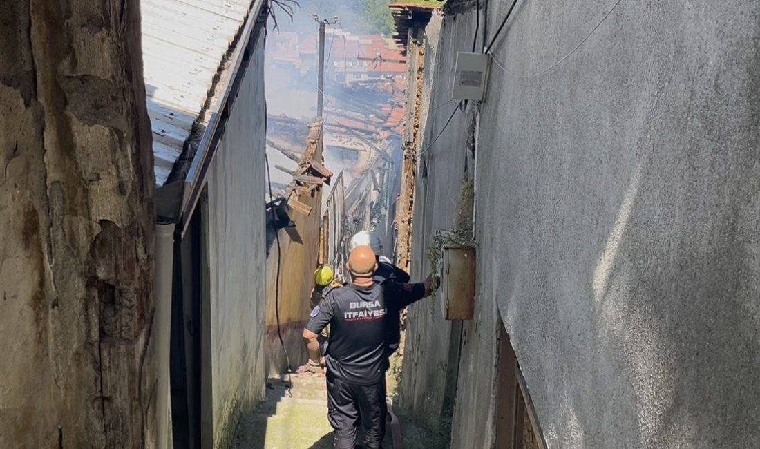 Bursa’nın Osmangazi ilçesi Demirkapı Mahallesi Dar Sokak’ta bulunan 4 müstakil