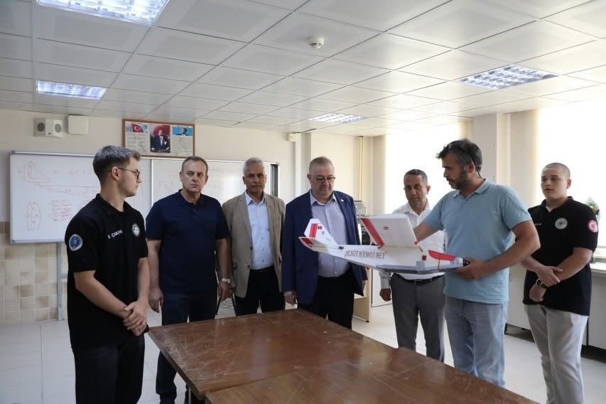 Edremit Belediye Başkanı Mehmet Ertaş, Edremit Anadolu İmam Hatip Lisesi’ni