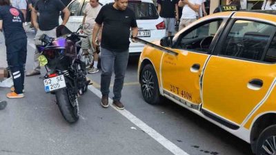 Edirne’nin Keşan ilçesinde meydana gelen trafik kazasında motosiklet sürücüsü yaralandı.