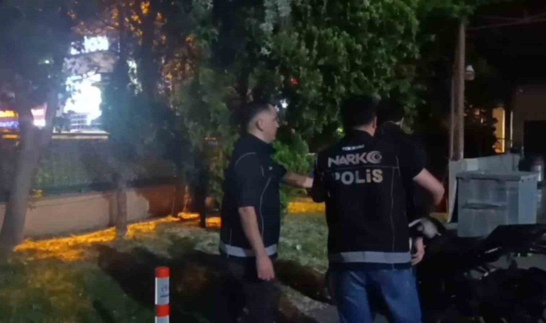 Tekirdağ’da uyuşturucu satıcılarının uyuşturucu maddeleri ekmek arasına gizleyerek kurye ile