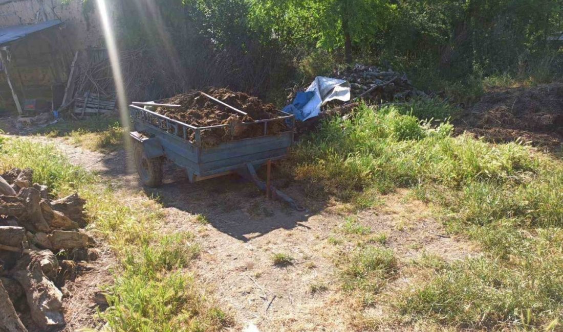 Bursa’nın İnegöl ilçesinde meydana gelen trafik kazasında, gübre yüklü römorkun