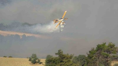 Çanakkale’de çıkan orman yangınına Orman Bölge Müdürlüğü ekipleri 6 helikopter,