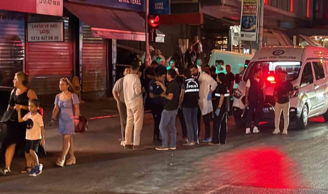 Eyüpsultan’da motosikletli 2 şüphelinin oto galeriye düzenlediği silahlı saldırıda 2’si