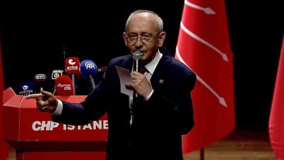Sarıyer’deki Rauf Denktaş Kültür Merkezi’nde düzenlenen CHP üye katılım töreninde