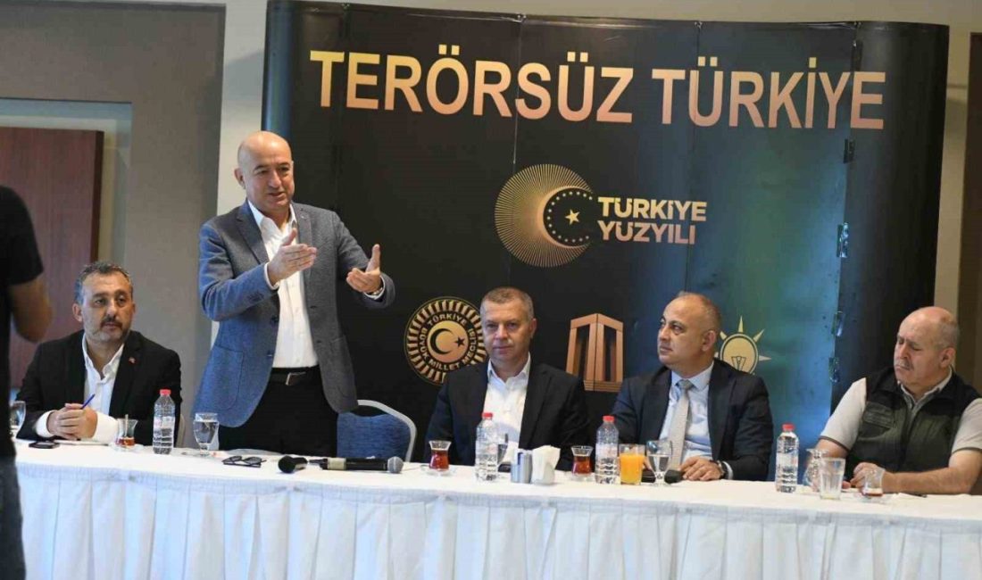Çanakkale’de Merkez ilçe muhtarları ile bir araya gelen AK Parti