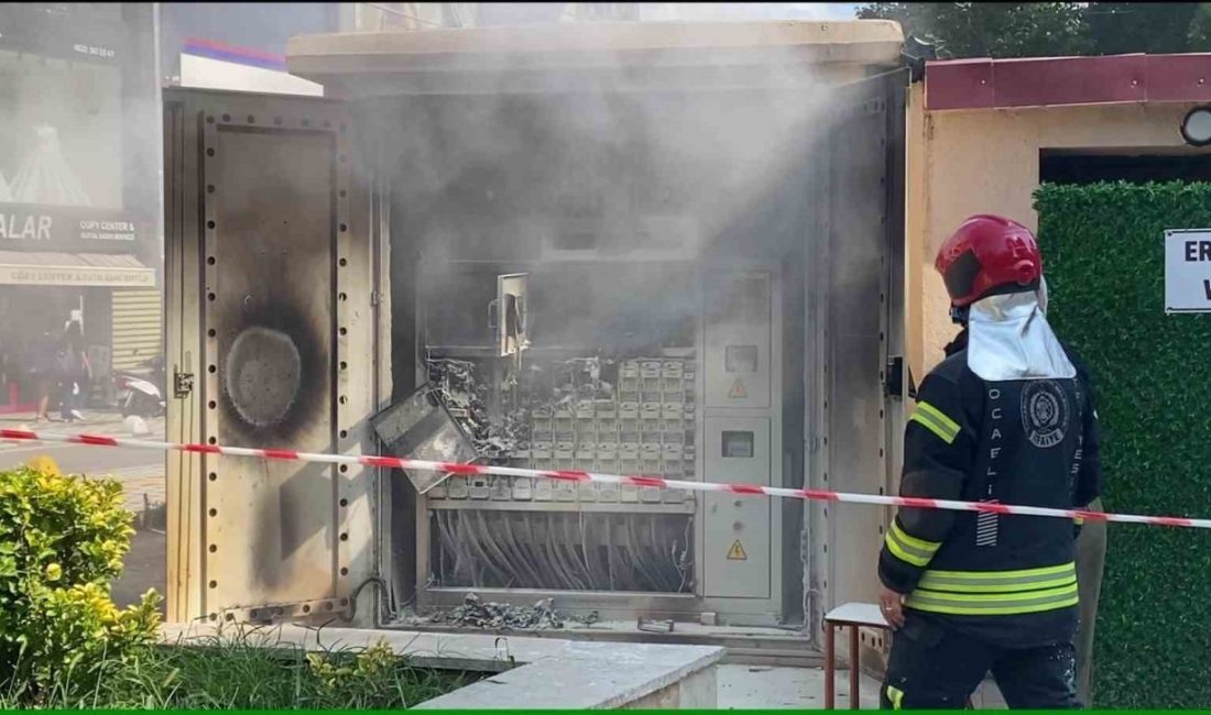 Kocaeli’nin İzmit ilçesinde kent merkezindeki elektrik panosunda çıkan yangın, itfaiye