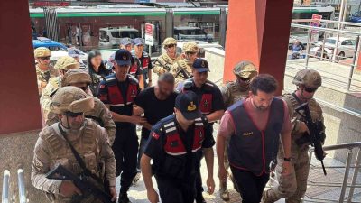 Kocaeli’de organize suç örgütüne yönelik operasyon kapsamında aranan ve Yunanistan’a