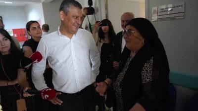 Yeni Parti Genel Başkanı Özgür Özel, bir vatandaşın “Kılıçdaroğlu baba