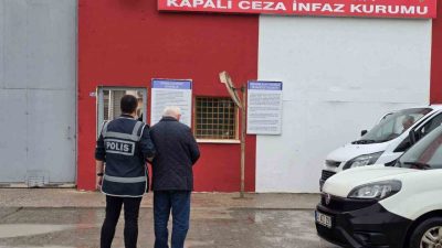 Kocaeli’de polis ekiplerince aranan şahıslara yönelik yürütülen çalışmalarda, aralarında 26