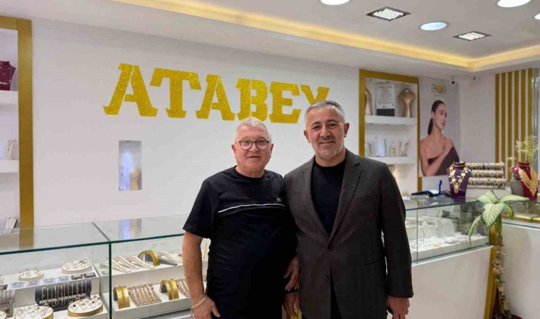 AK Parti Bilecik teşkilatı, kent merkezindeki esnafla bir araya geldi.