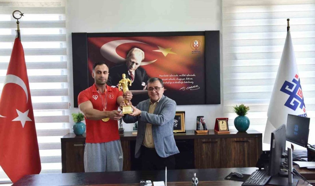 Altıeylül Belediyesi sporcusu ve milli sporcu Ömer Pullu, Türkiye Vücut