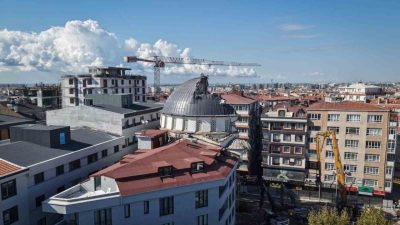 İstanbul’un Bahçelievler ilçesinde yapılan karot testi sonucunda riskli yapı olduğu
