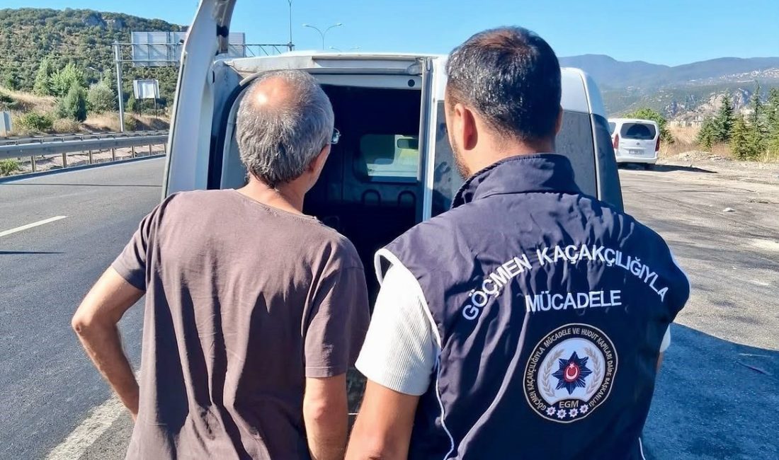 Bilecik’te polis ekiplerince düzensiz göç ve göçmen kaçakçılığına yönelik denetim