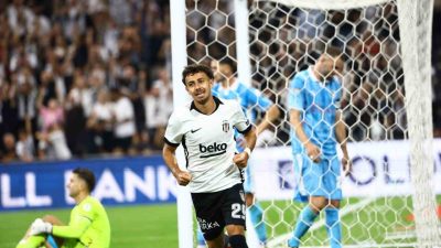 Beşiktaş’ın kanat oyuncusu İlhan Fakılı, Erzurumspor FK ağlarını sarsarak bu