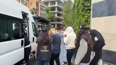 İstanbul’da düzenlenen fuhuş operasyonunda gözaltına alınan 15 kişi adliyeye sevk
