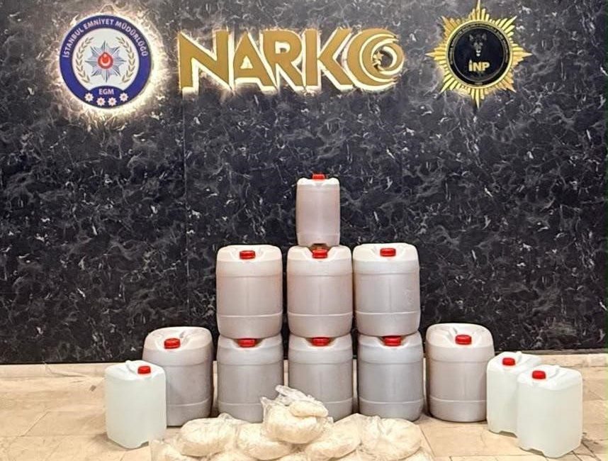 İstanbul’da düzenlenen 4 ayrı uyuşturucu operasyonunda 8 şüpheli yakalandı, yüklü