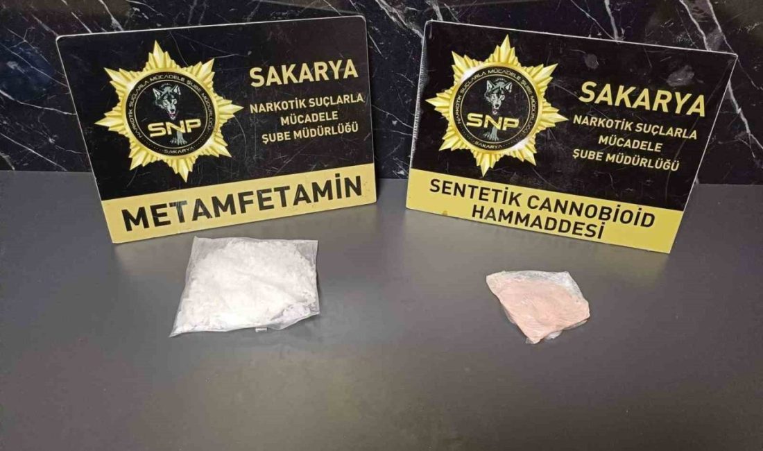 İstanbul’dan Sakarya’ya uyuşturucu madde getireceği tespit edilen 2 şüpheli, Anadolu