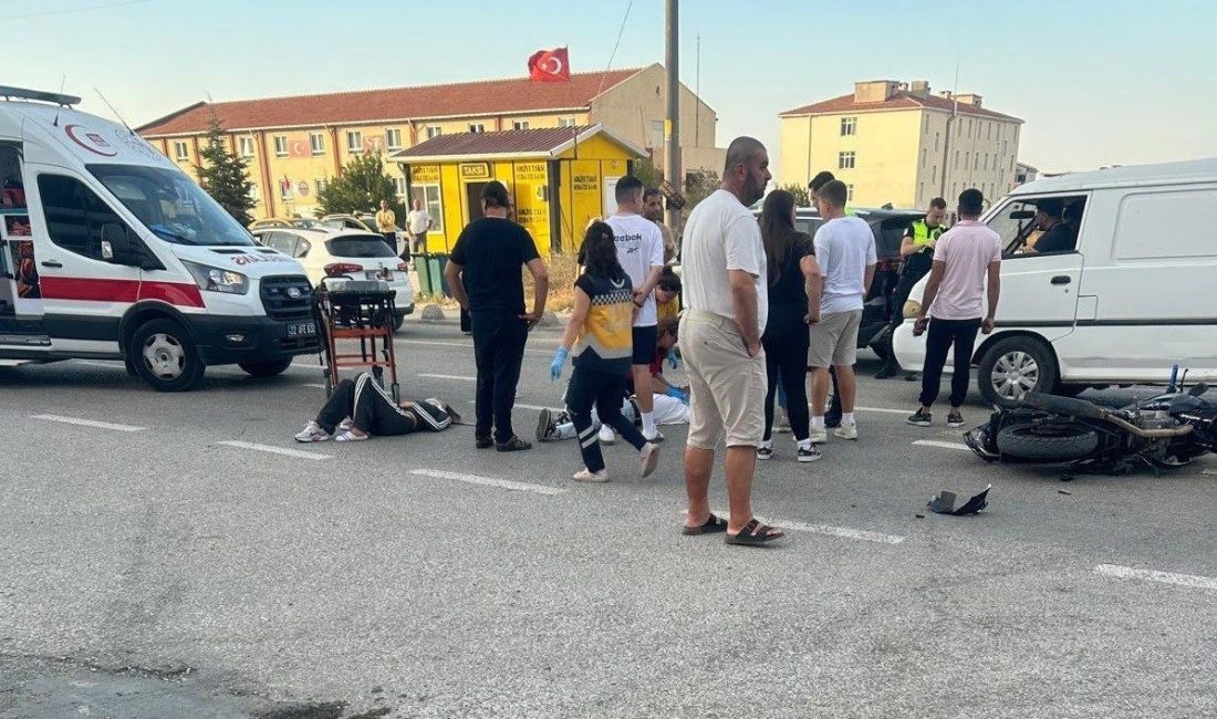 Edirne’nin Keşan ilçesinde otomobil ile motosikletin çarpışması sonucu meydana gelen