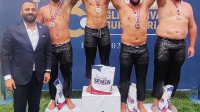 Derince Taşköprü Hasat Sonu Festivali kapsamında düzenlenen İshakçılar Yağlı Pehlivan
