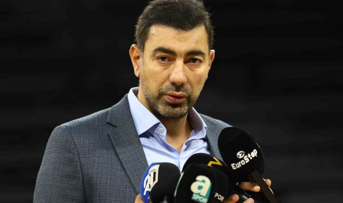 Transfer döneminde büyük mesai harcayarak iyi bir takım kurduklarını belirten