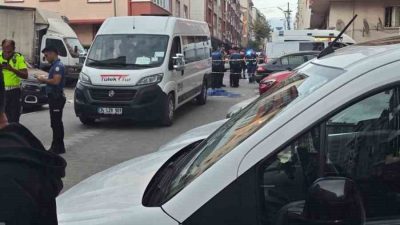 Esenyurt’ta servis minibüsünün çarptığı 6 yaşındaki çocuk hayatını kaybetti. Olay,