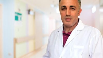 Tırnak mantarının tırnaklarda kalınlaşma, renk değişikliği ve şekil bozukluğuna yol