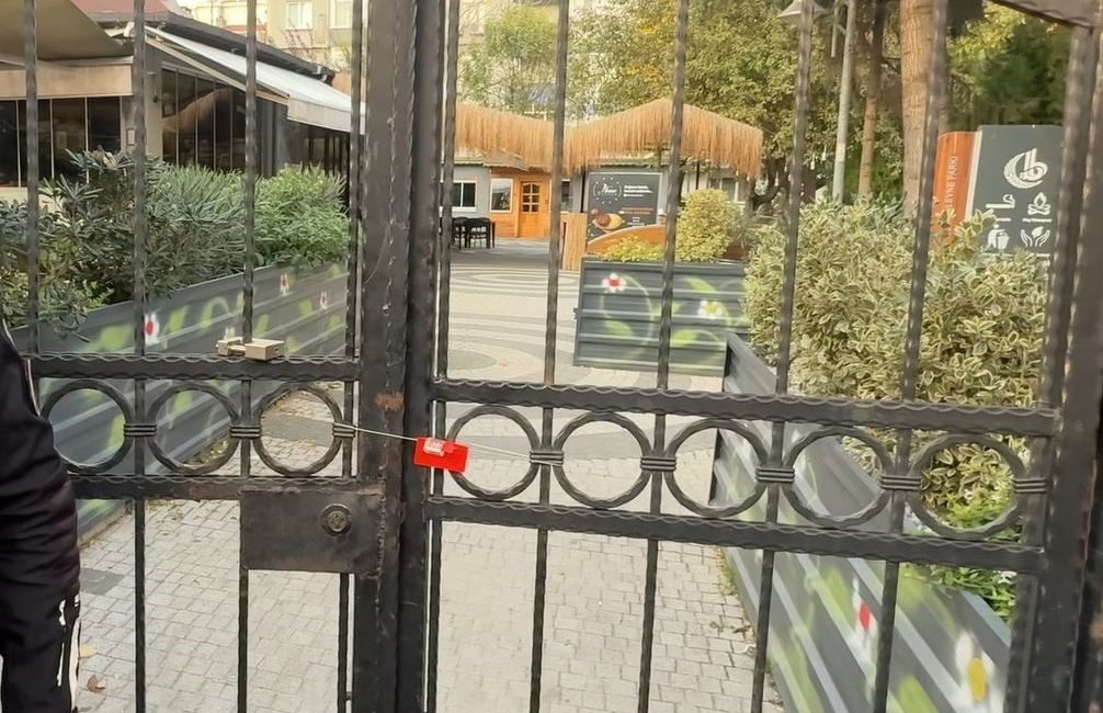 Bağcılar’da 5 çocuğun elektrik akımına kapıldığı park zabıta ekiplerince süresiz