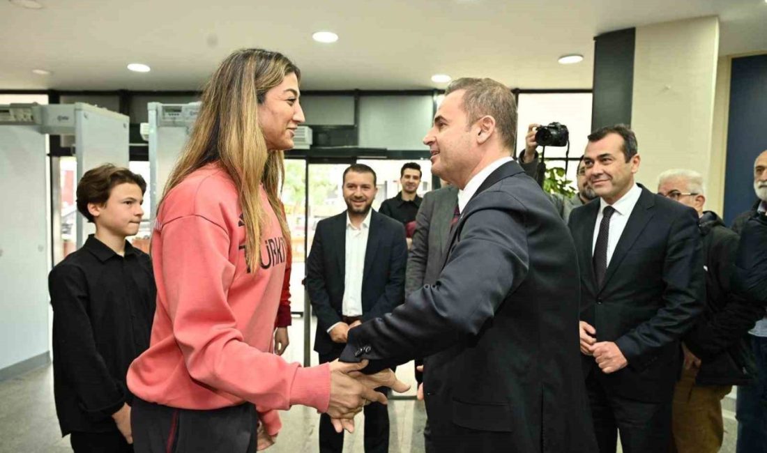 Büyükşehir Belediye Başkanı Ahmet Akın, çeşitli branşlarda derece alarak Balıkesir’in