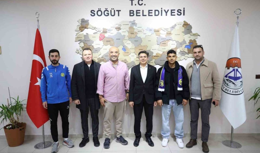Bilecik’in Söğüt ilçesinde Söğütsporda yetişen genç futbolcu profesyonel futbola adım
