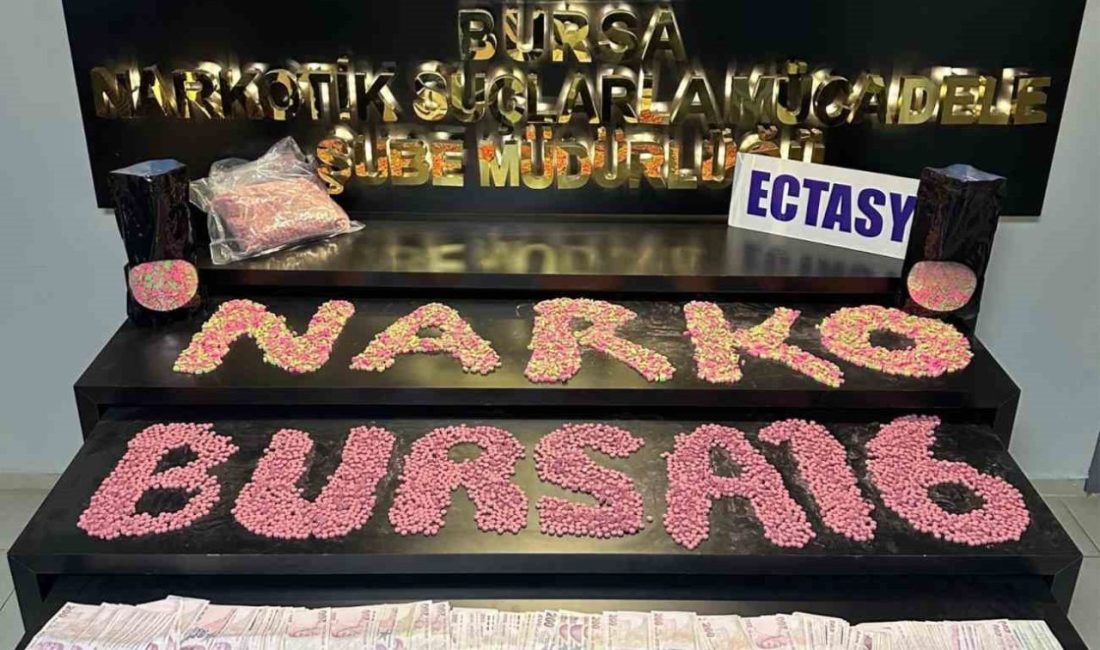 Bursa’da uyuşturucu ticareti yaptığı belirlenen şüpheli, düzenlenen operasyonla yakalandı. Edinilen