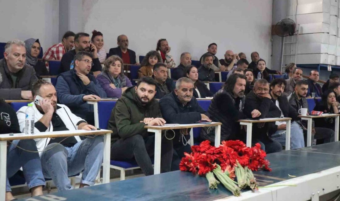 Yalova’daki çiçek mezatlarında 24 Kasım Öğretmenler Günü nedeniyle hareketli günler