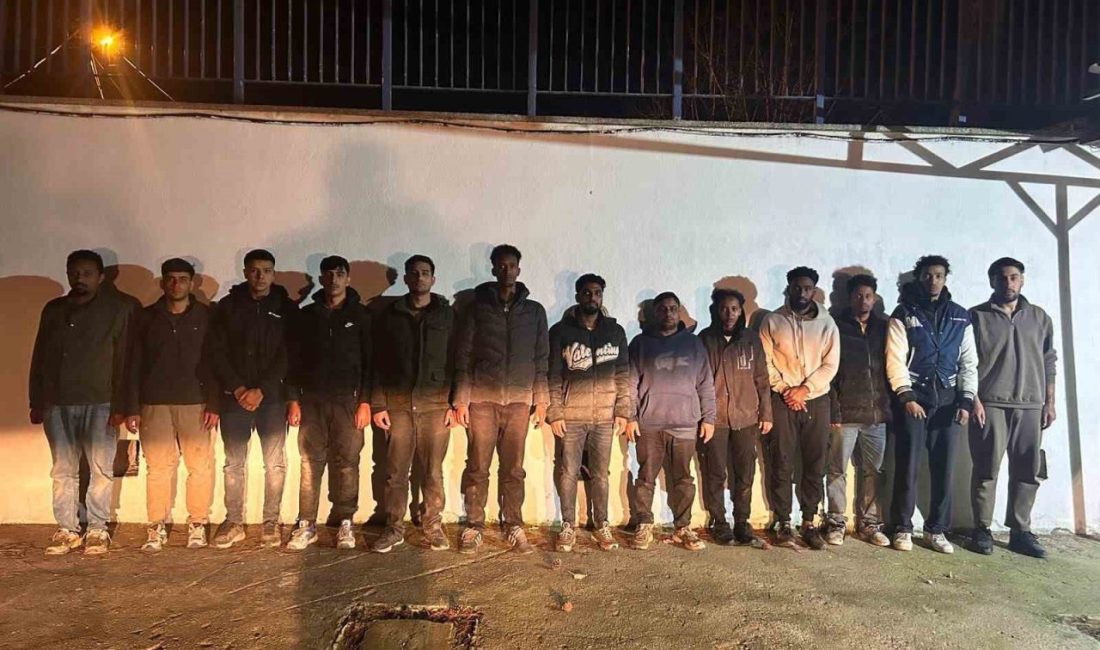 Edirne’nin Uzunköprü ilçesinde kaçak yollardan Yunanistan’a geçmeye çalışan 13 düzensiz