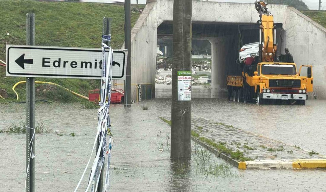 Balıkesir’in Edremit ilçesinde iki gündür aralıksız devam eden sağanak yağış,