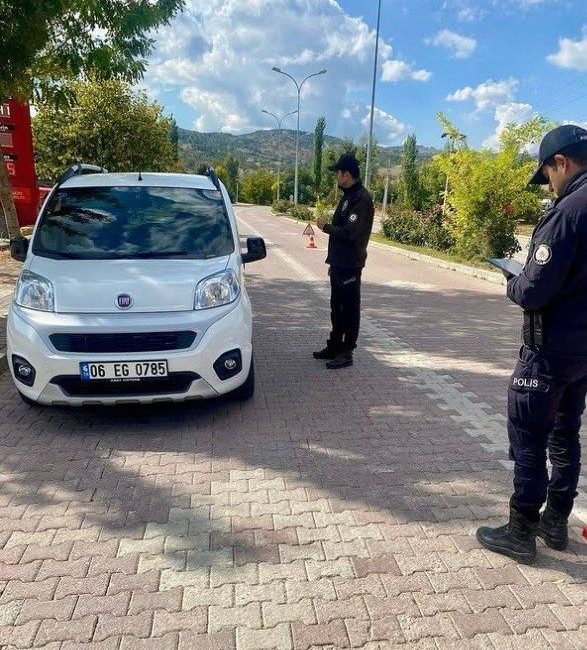 Bilecik İl Emniyet Müdürlüğü ekipleri, Gölpazarı ve Yenipazar ilçelerinde vatandaşların