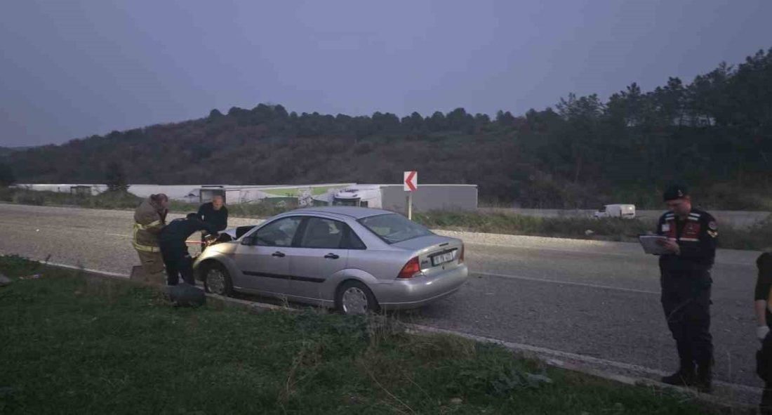 Balıkesir Gönen-Bandırma kara yolunda meydana gelen trafik kazasında 3 kişi
