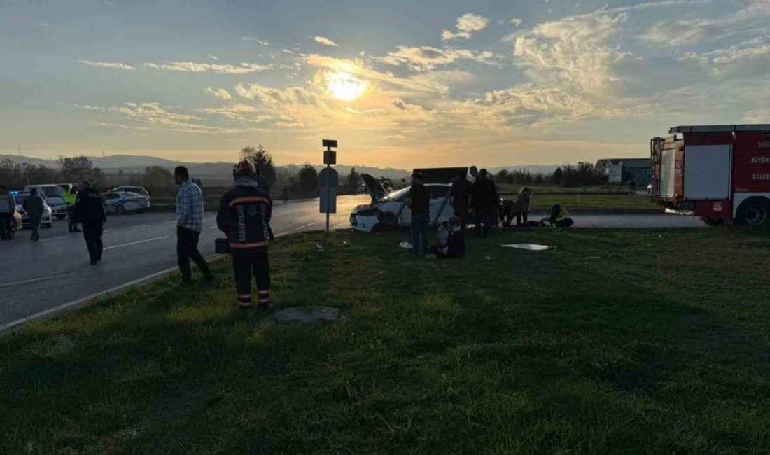 Sakarya’nın Kaynarca ilçesinde iki otomobilin çarpışması neticesinde meydana gelen kazada