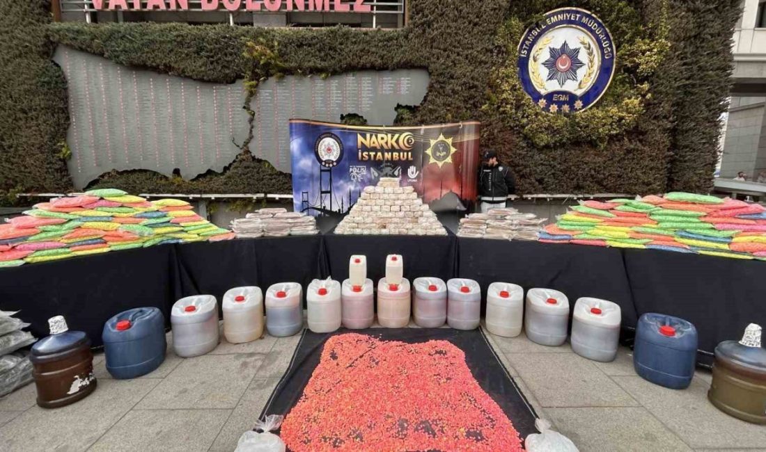 İstanbul ve Kocaeli’de düzenlenen operasyonlarda ele geçirilen uyuşturucu maddeler emniyette