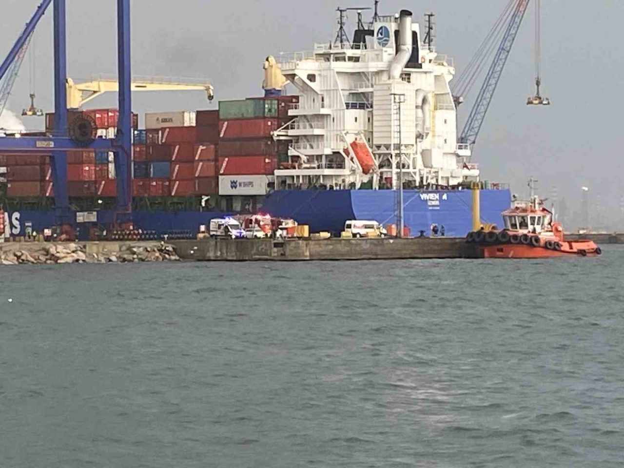 Kocaeli’nin Körfez ilçesinde alabora olan kayıktaki 2 kişiden 1’i kurtarıldı,