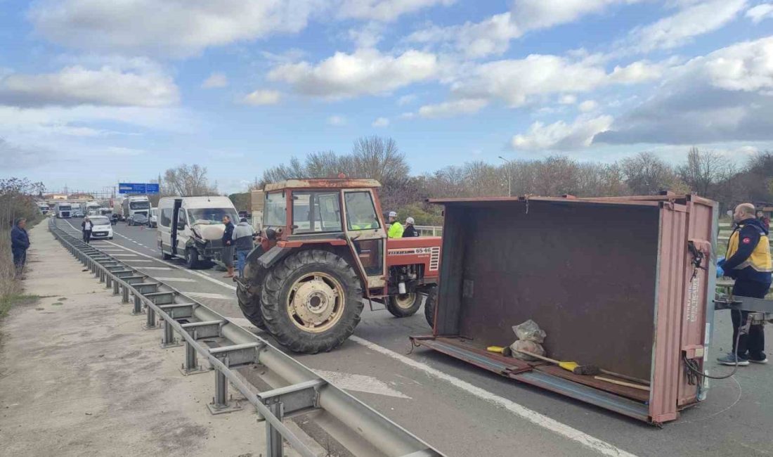 Edirne’nin Keşan ilçesinde meydana gelen kazada traktörün römorkuna çarpan midibüsteki
