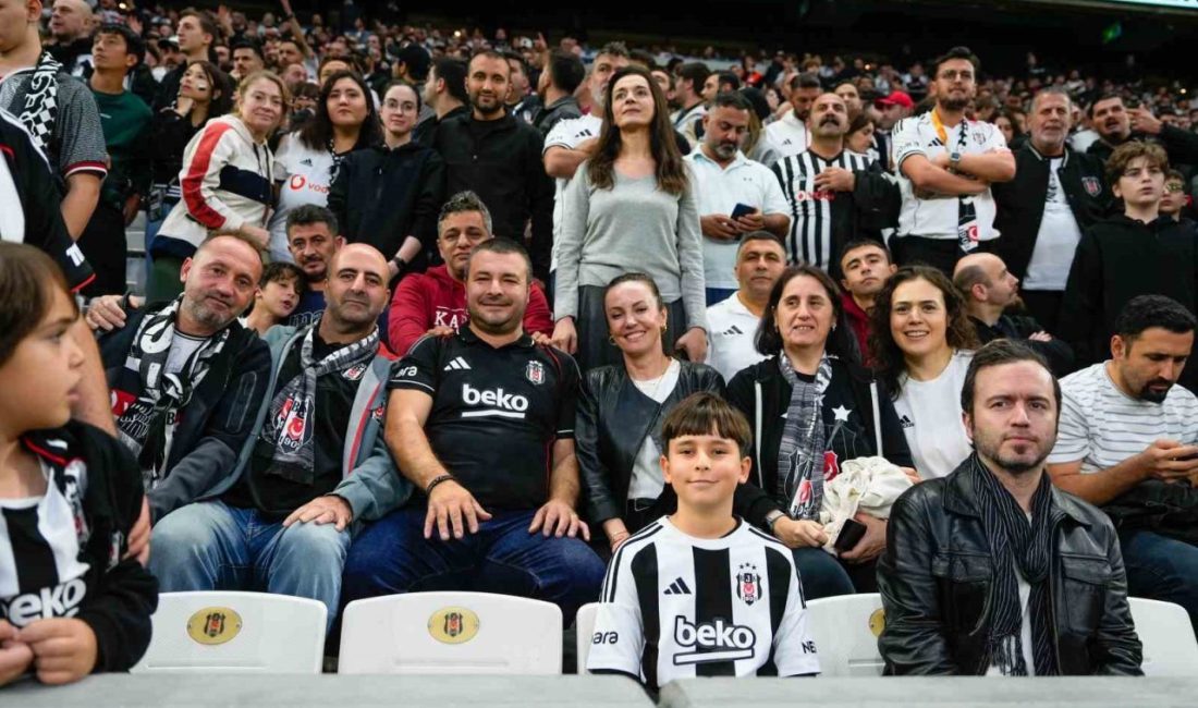 Beşiktaş ilçesinde görevli öğretmenler, 24 Kasım Öğretmenler Günü vesilesiyle Tüpraş