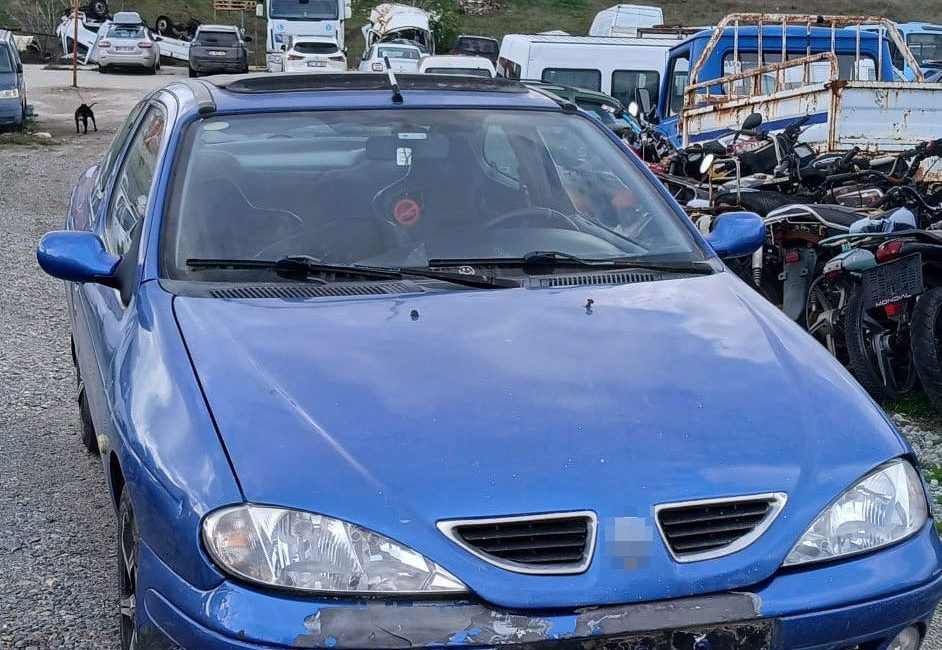 Edirne’nin Uzunköprü ilçesinde plakasız ve çekme belgeli araçla kaçmaya çalışan