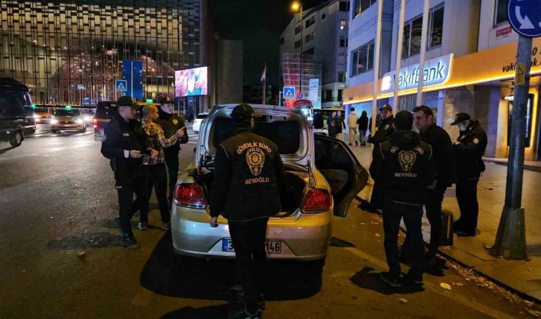 İstanbul’da ‘Huzur İstanbul’ denetimi gerçekleştirildi. Uygulama esnasında alkollü olan bir